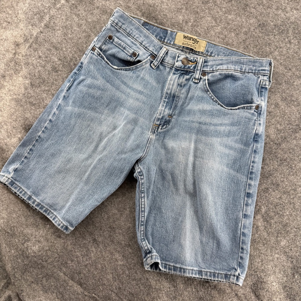 Wrangler Denim Shorts Womens sz 30 Light Wash Blue Authentics Classic Fit Casual